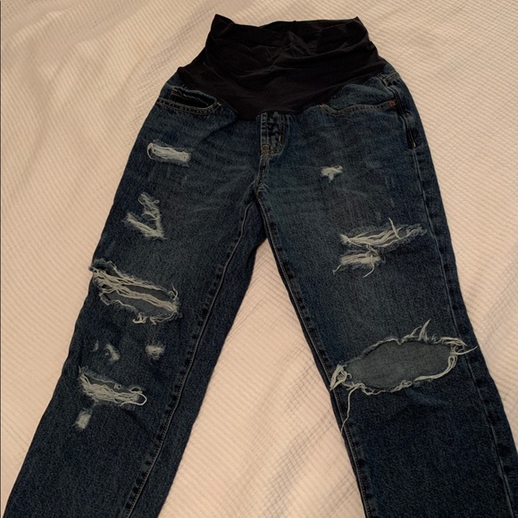 Old Navy Maternity Slouchy Straight Jeans with Black Waistband - Picture 1 of 4